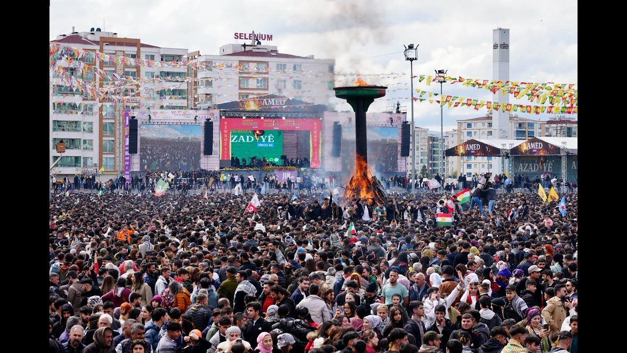 Newroz bi gerandina ‘Govenda Azadiyê’ bi dawî bû