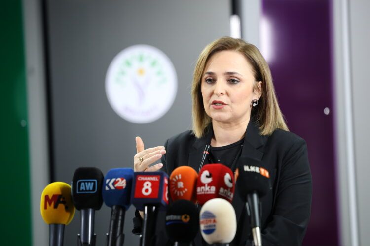  Ayşegul Dogan:Divê mafê heviyê  di rapora hevpar de cih bigirê
