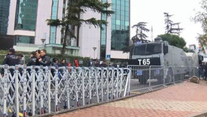 Li pêş Balyozxaneya Îsraîlê 2 polîs birîndar bûn