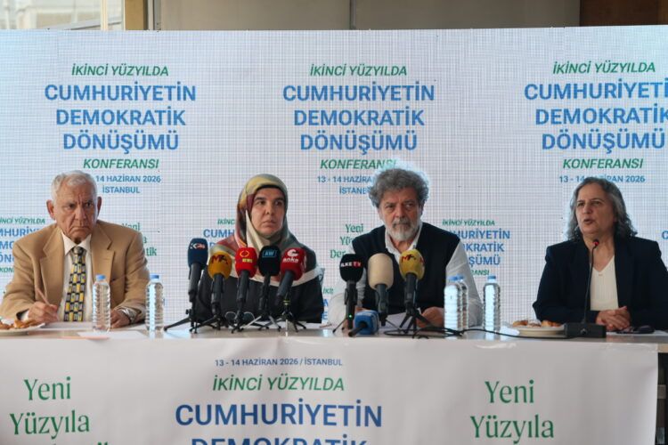 Ji bo “Konseferansa Veguherîna Komara Demokratîk” bangawaziya xurtkirinê hat kirin