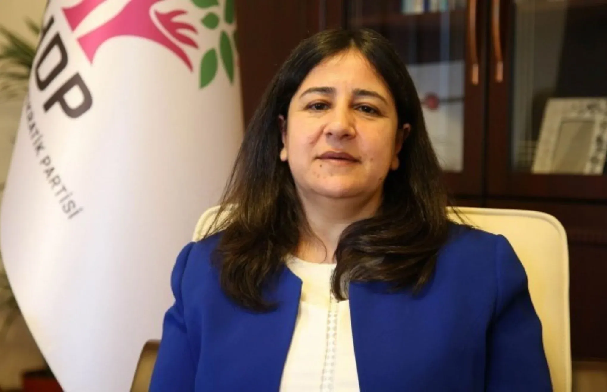 Dadgehê ji ber gotina ‘Birêz Ocalan’ Çaglar Demîrel ceza kir