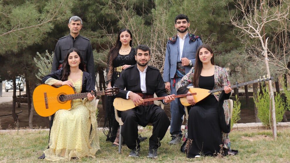 NÇHMê strana Siwarên Roniyê amade kir