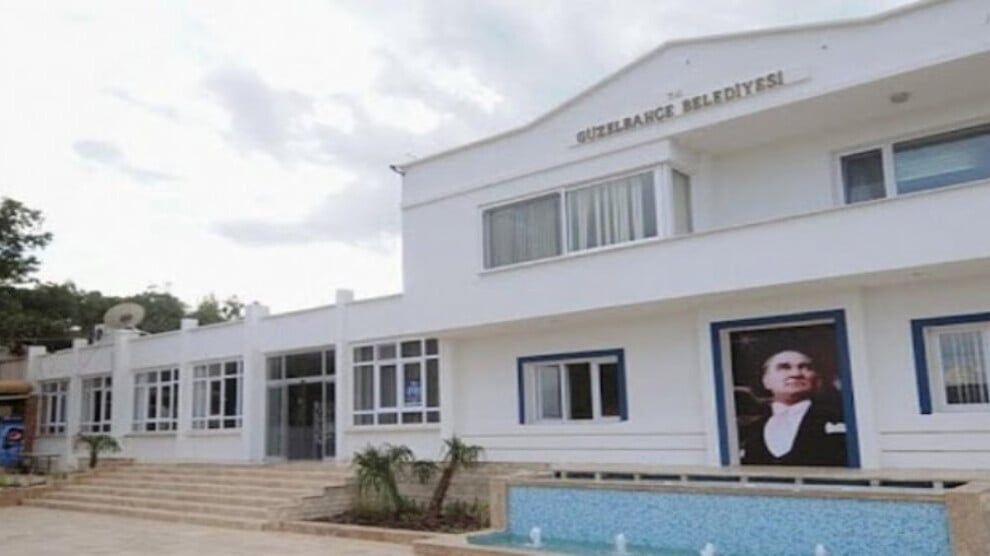 Operasyonê vera şaredarîya CHPyî de herî kêmî 5 kesî ameyî destbendkerdene