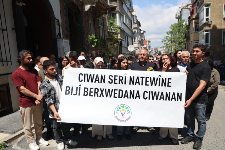 Li wî aliyê behrê muzakere li vî alî qedexe!