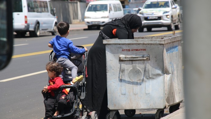 Di rojên qedexeyê de wêneyê xizaniyê