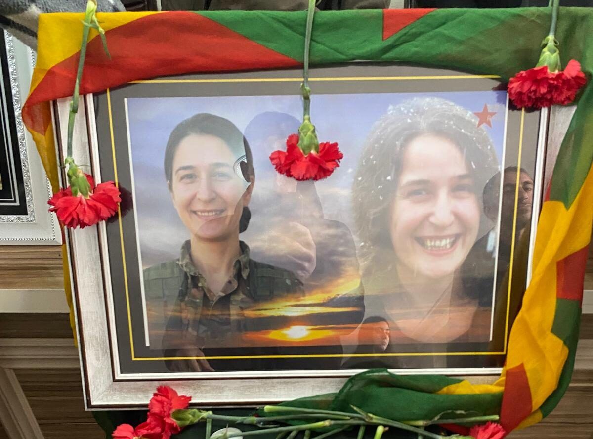 Gel bi girseyî çû serdana şîna Denîz Toprak