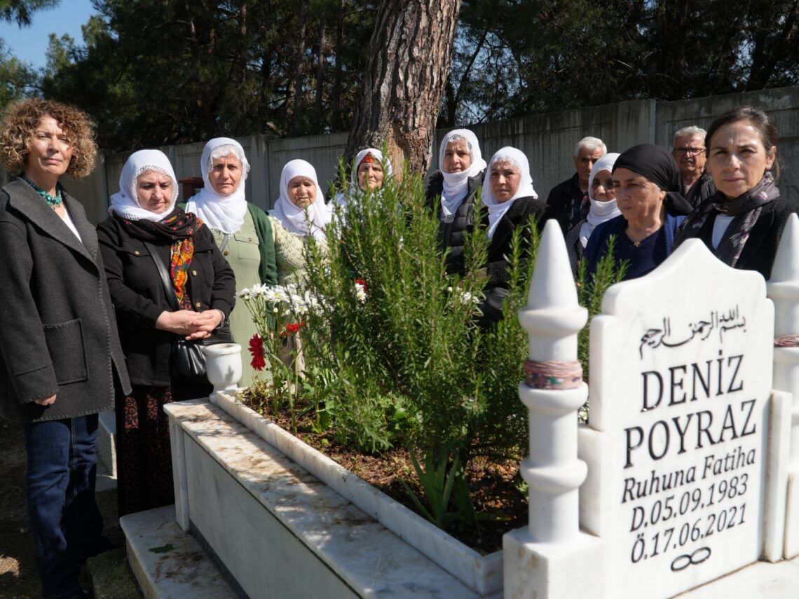 Li Îzmîrê Denîz Poyraz hat bibîranîn 