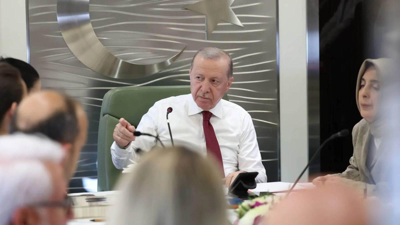 Erdogan: Em bi hev re destûreke bingehîn