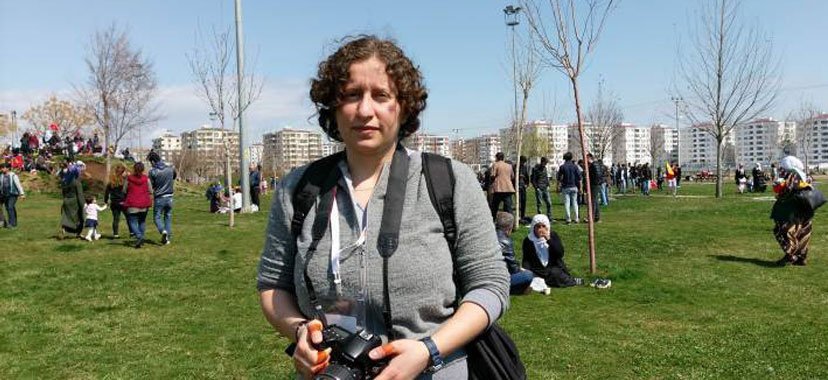 Hêj 4 salî bû koçber bû  û di 27 saliya xwe de koça dawî kir