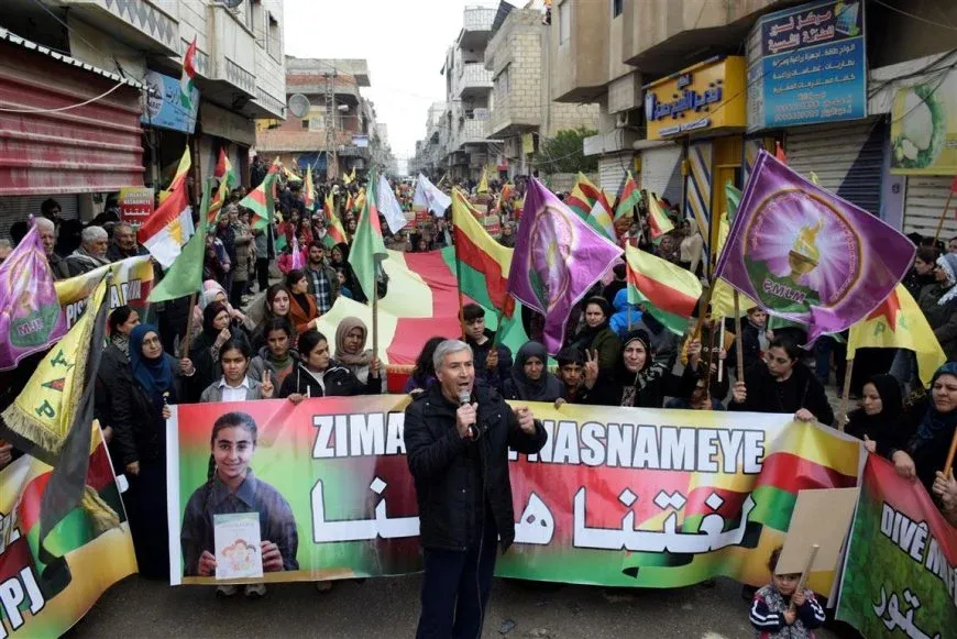 Şêniyên Hesekê û Dirbêsiyê ji bo parastina destkeftiyan meşiyan