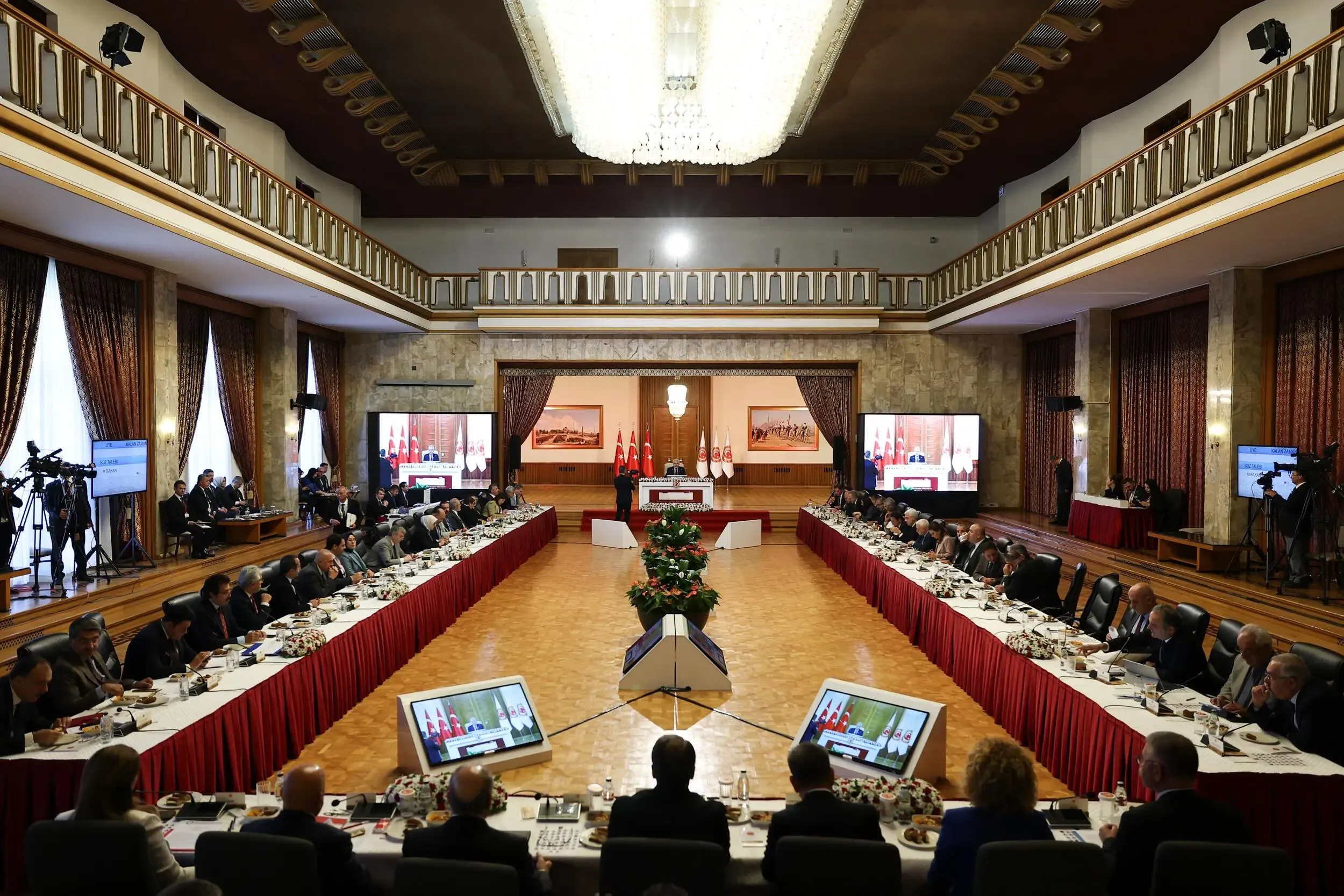 Fenekiya tirkan û rewşa kurdan