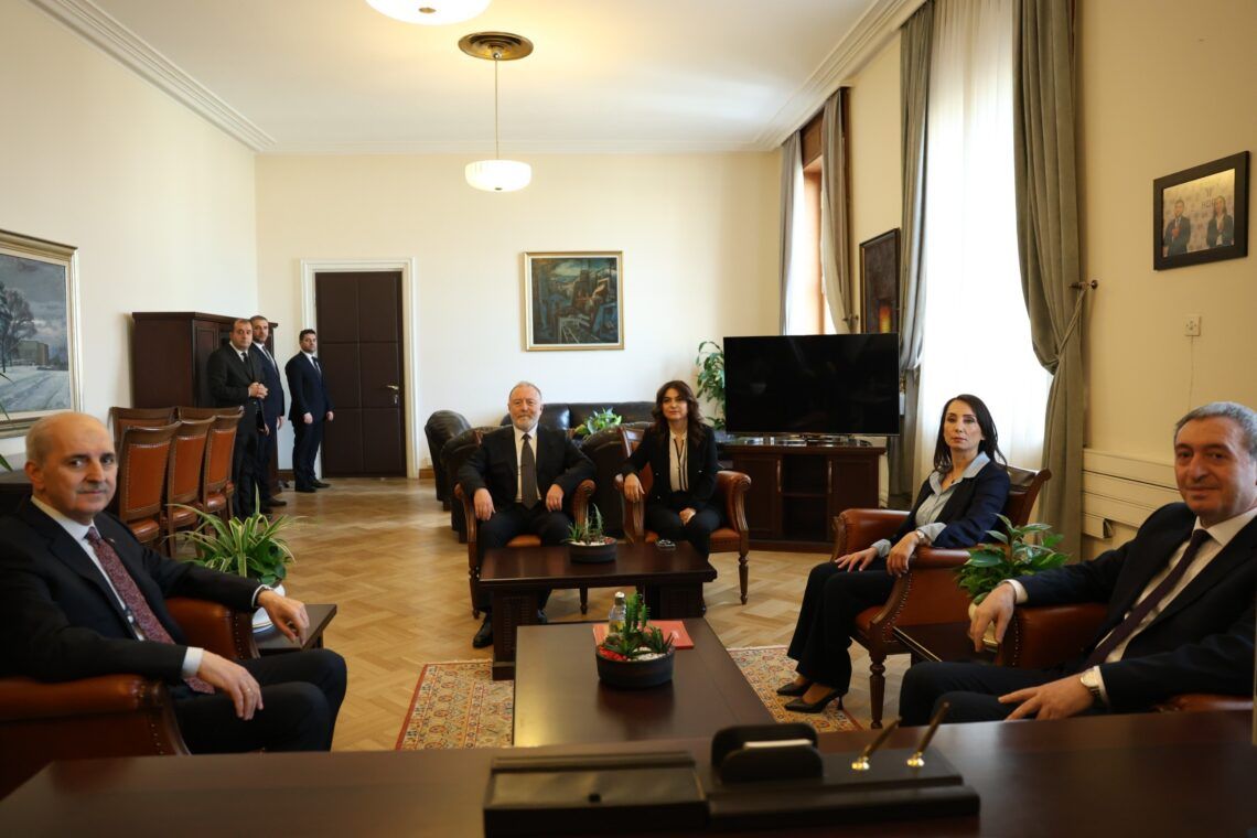 Hevdîtina Numan Kurtulmuş û Hevserokên DEM Partiyê destpêkir