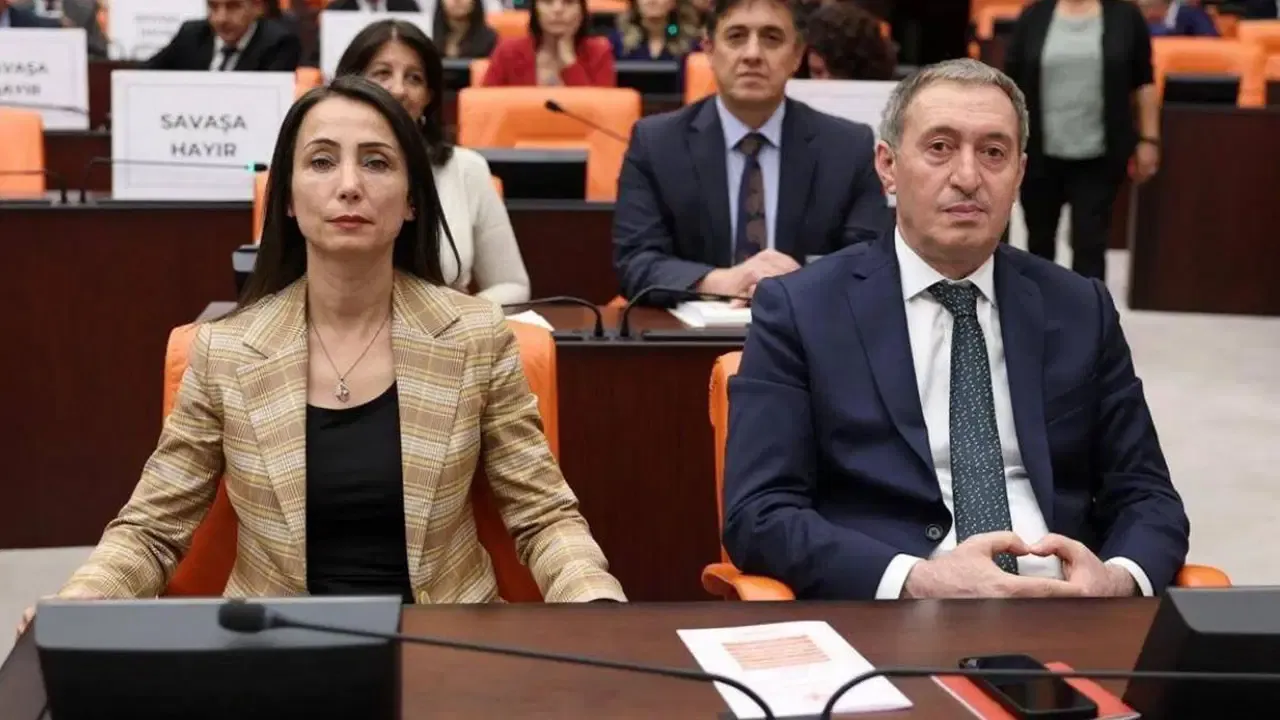 Hevserokên DEM Partiyê dê sibê bi Numan Kûrtûlmûş re bicivin