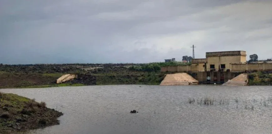 Bendav hilweşiya: Erdên çandiniyê di bin avê de man