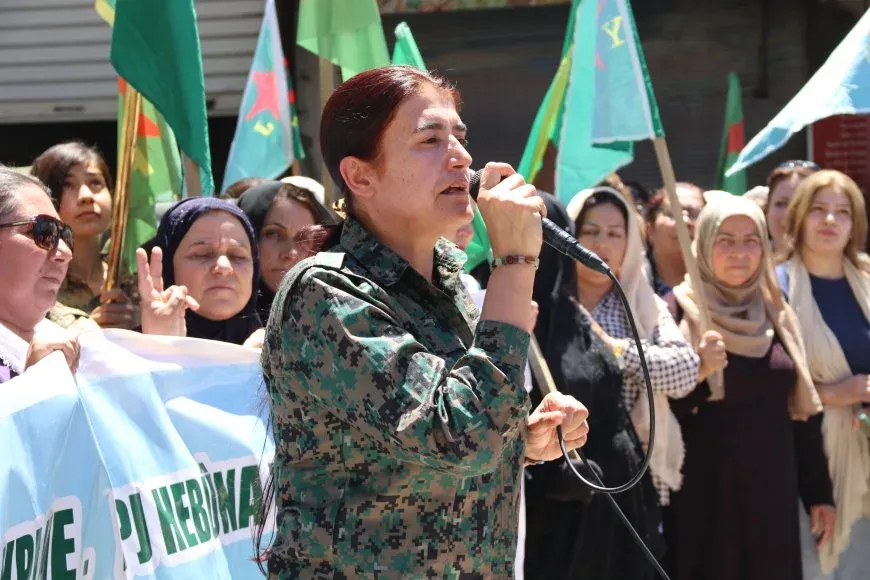 ‘Artêşa jina kurd bawerî daye cîhanê’