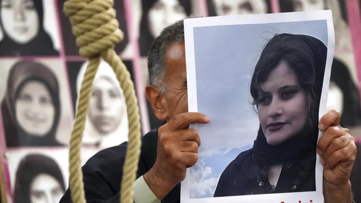 Îran de îdamî û vera zîhnîyetê camêrdkî de têkoşînê cinîyan ê kurdî