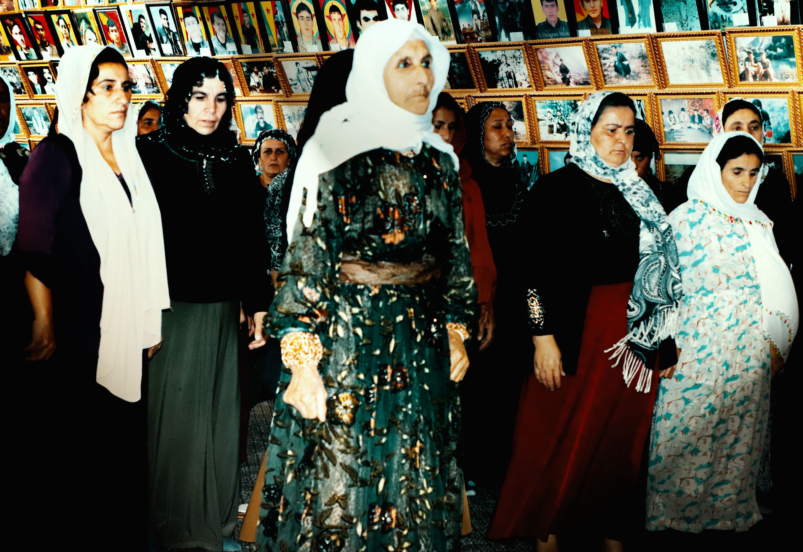 Gelo çima bêdeng in!