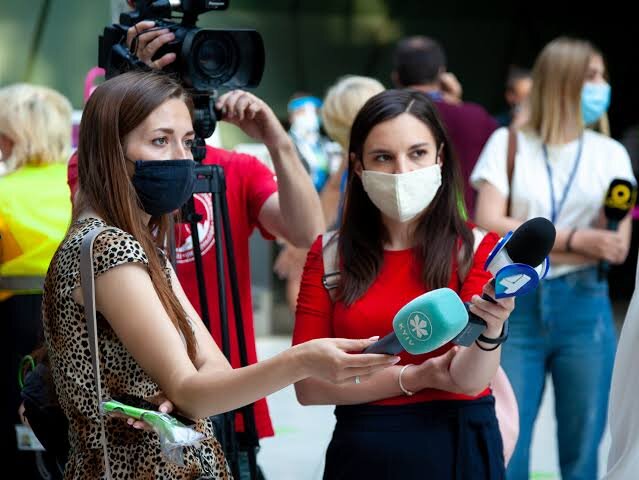 CFWIJ: Rojnamegerên jin herî zêde li Tirkiyeyê rastî zext û tundiyan tên