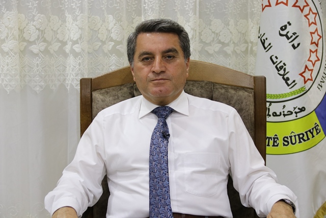 Omer: PDK nûnerên çeteyan pêşwazî dike yên PYD’ê digire