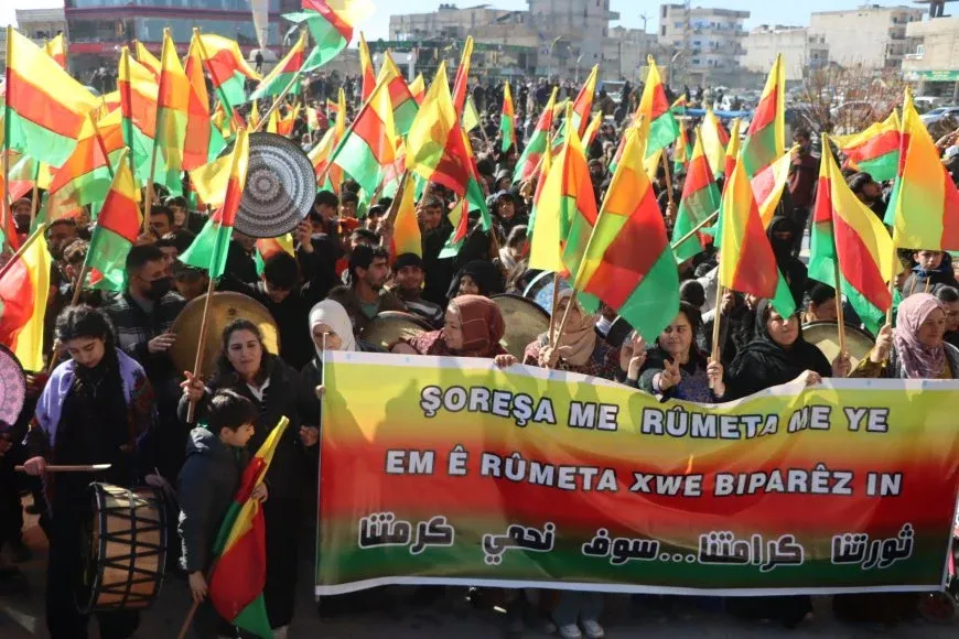 Şarê Kobanî seba pawitişê destkewteyanê xo rayîrşîyayîş viraşt