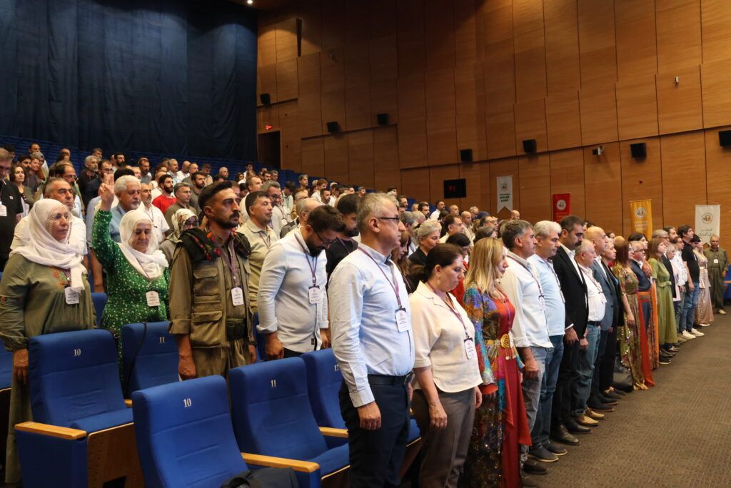 Li Amedê Konferansa Zimanê Kurdî dest pê kir