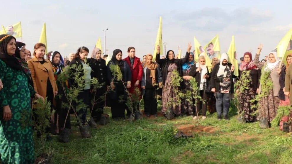 Kongre Starî bi ronayîşê 77 leyan rojbîyayîşê Ocalanî pîroz kerd