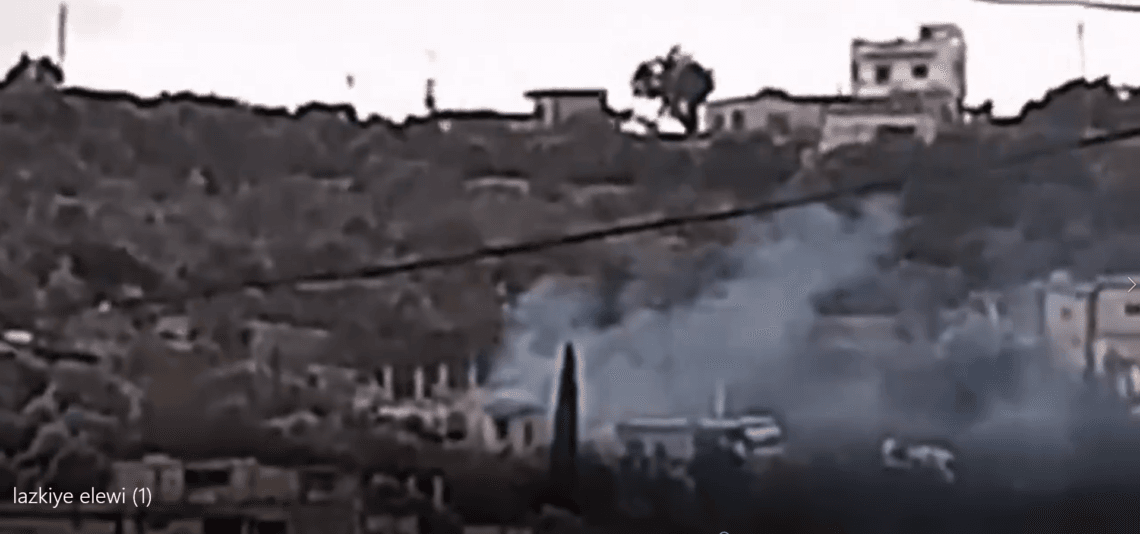 Komên Hikûmeta Demkî gundên Elewiyan topbaran kir