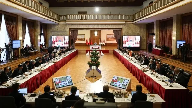 Nêzîkatiya rayedarên dewletê baweriyê nade