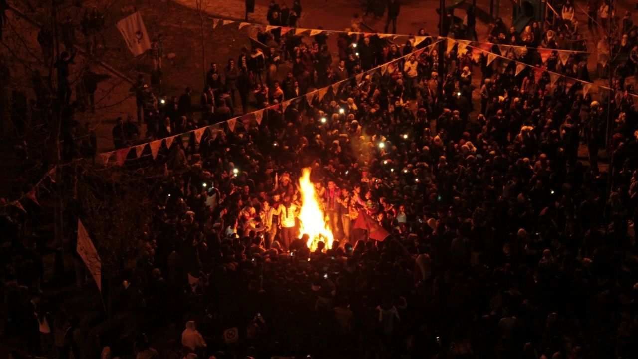 Peyama qadên Newrozê