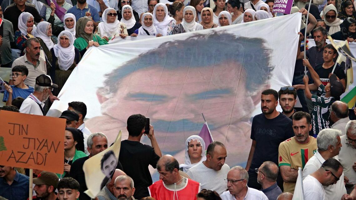 Bakur dê ji bo Ocalan dakeve qadan