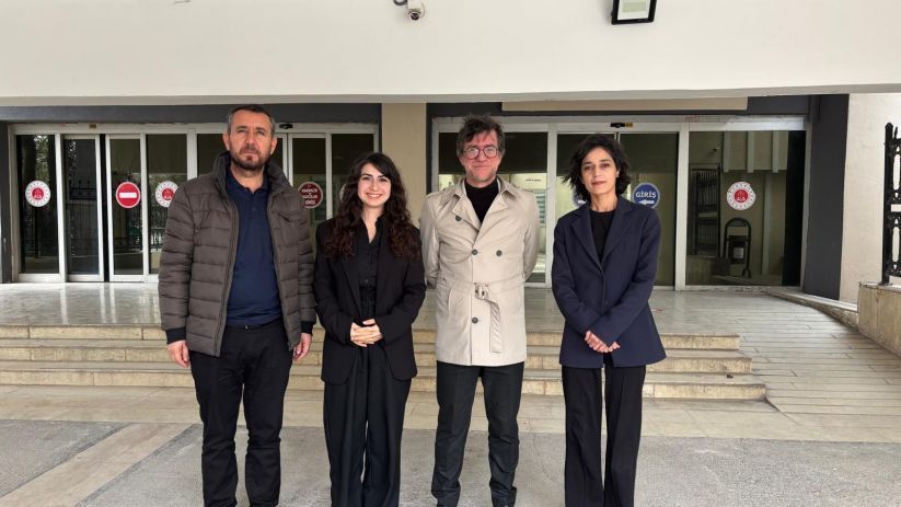 Rûniştina rojnameger Oznûr Deger û Osman Akin hat dîtin