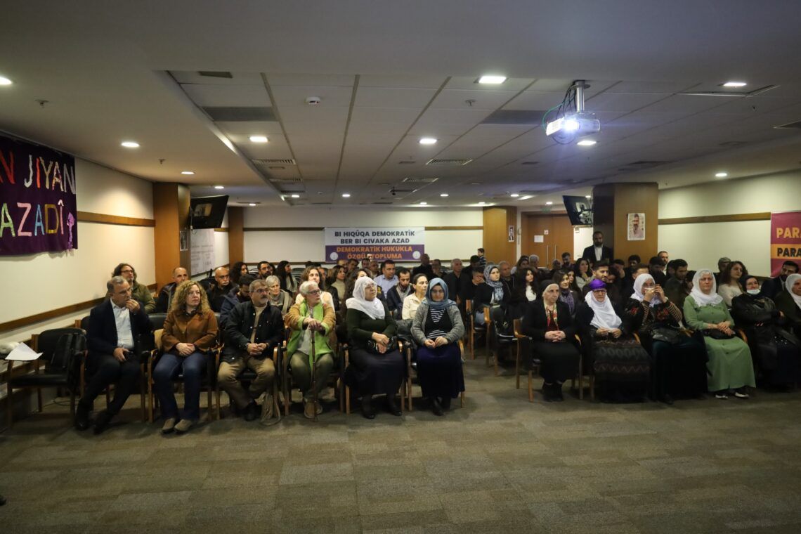 Şaxa OHD a Îzmîrê kongreya xwe pêk anîn