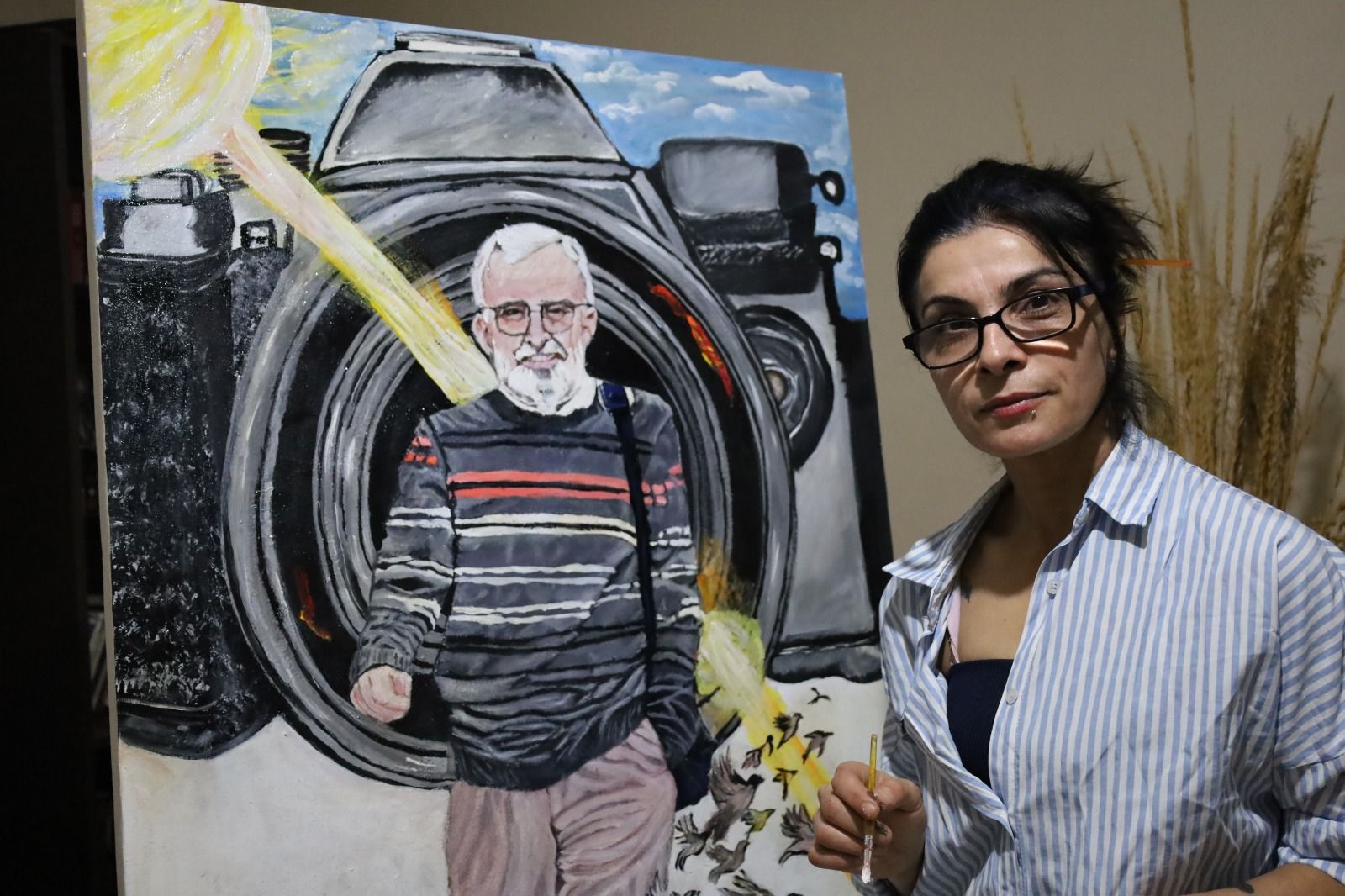 Portreya kedkarê çapemeniyê xêz kir