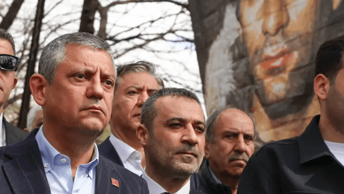 Ozel pirsa têkildarî ‘statuyê’ bersivand: Ji Erdogan bipirsin