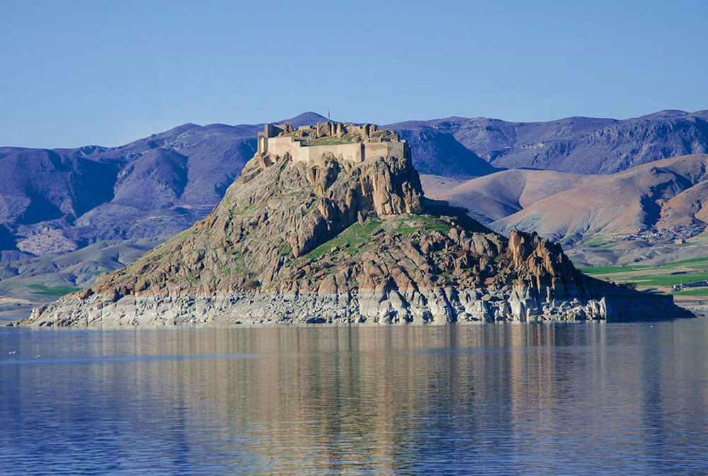 Ew milkê kurdan bi xêr û bêr e