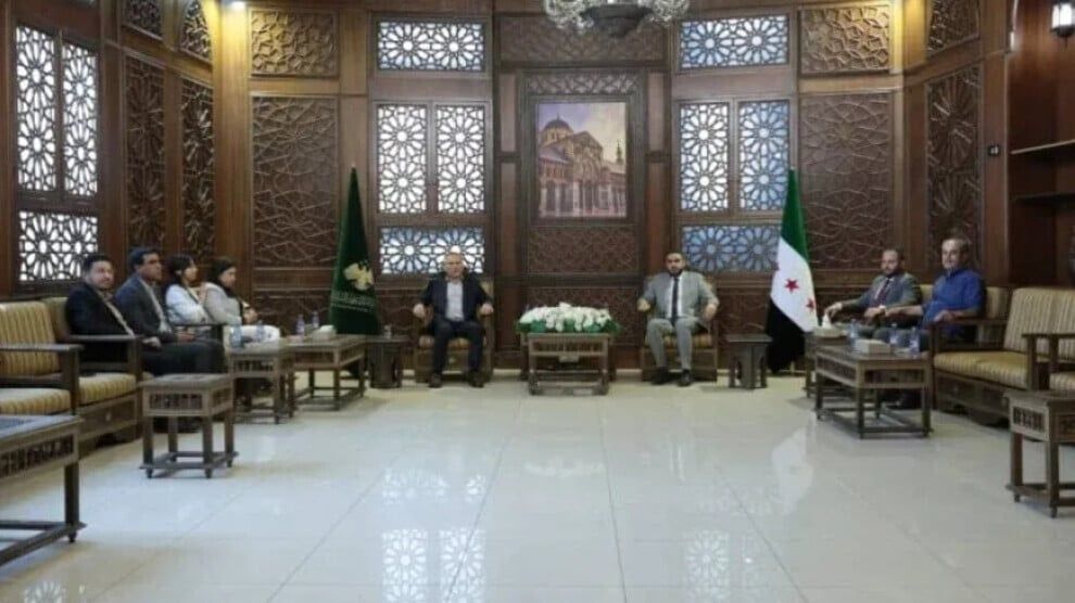 Şandeya PYD’ê li Şamê hevdîtin pêk anîn