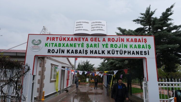 Li Amedê Pirtûkxaneya Rojîn Kabaîş hat vekirin