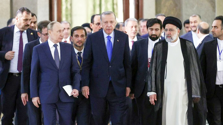 Civîna Tehranê û şoreşa Rojava