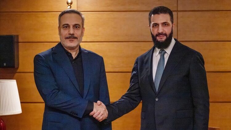 Li Antalyayê hevdîtina krîtîk a Ahmed Şara û Hakan Fîdan