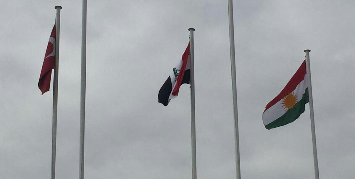 Başûrê Kurdistanê di sêgoşeya tirk, Iraq û malbata Barzanî de ye