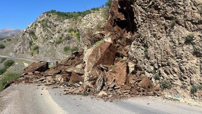 Zinar bi ser rê de hilweşiya