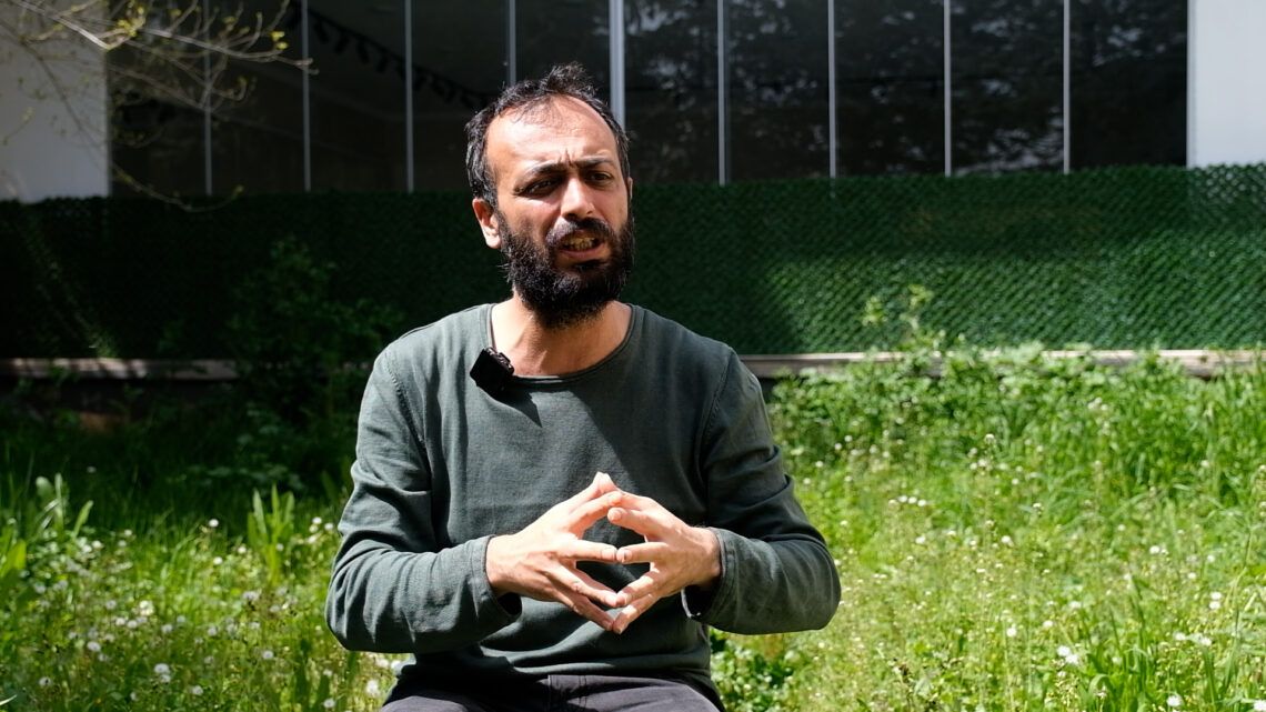 Feryadêk seba Kirmanckî: "Dewlete asîmîle kena, sazgeh û şaredarîyê ma zî ziwanî nêvînenê!"