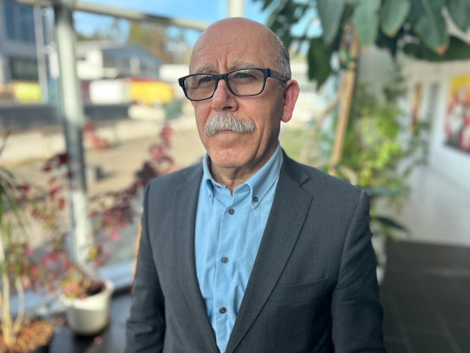 Li Îranê avakirina pergala demokratîk erka gelan e 