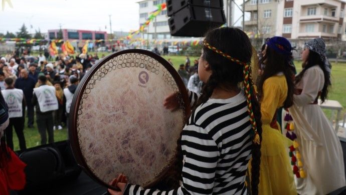 ‘Kurd dê xwe azad bikin’