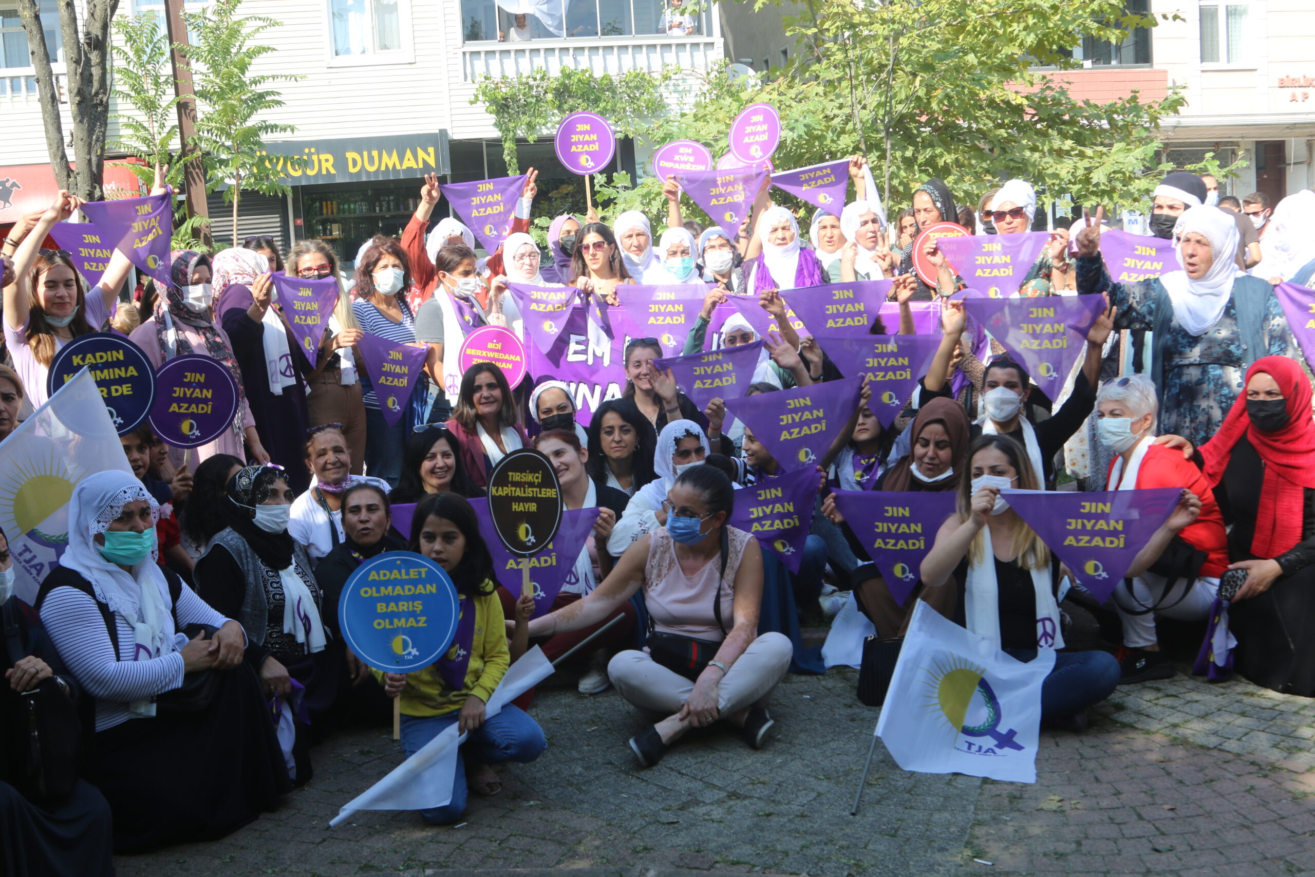 Afirîneriya jinan a heyamên azadiyê