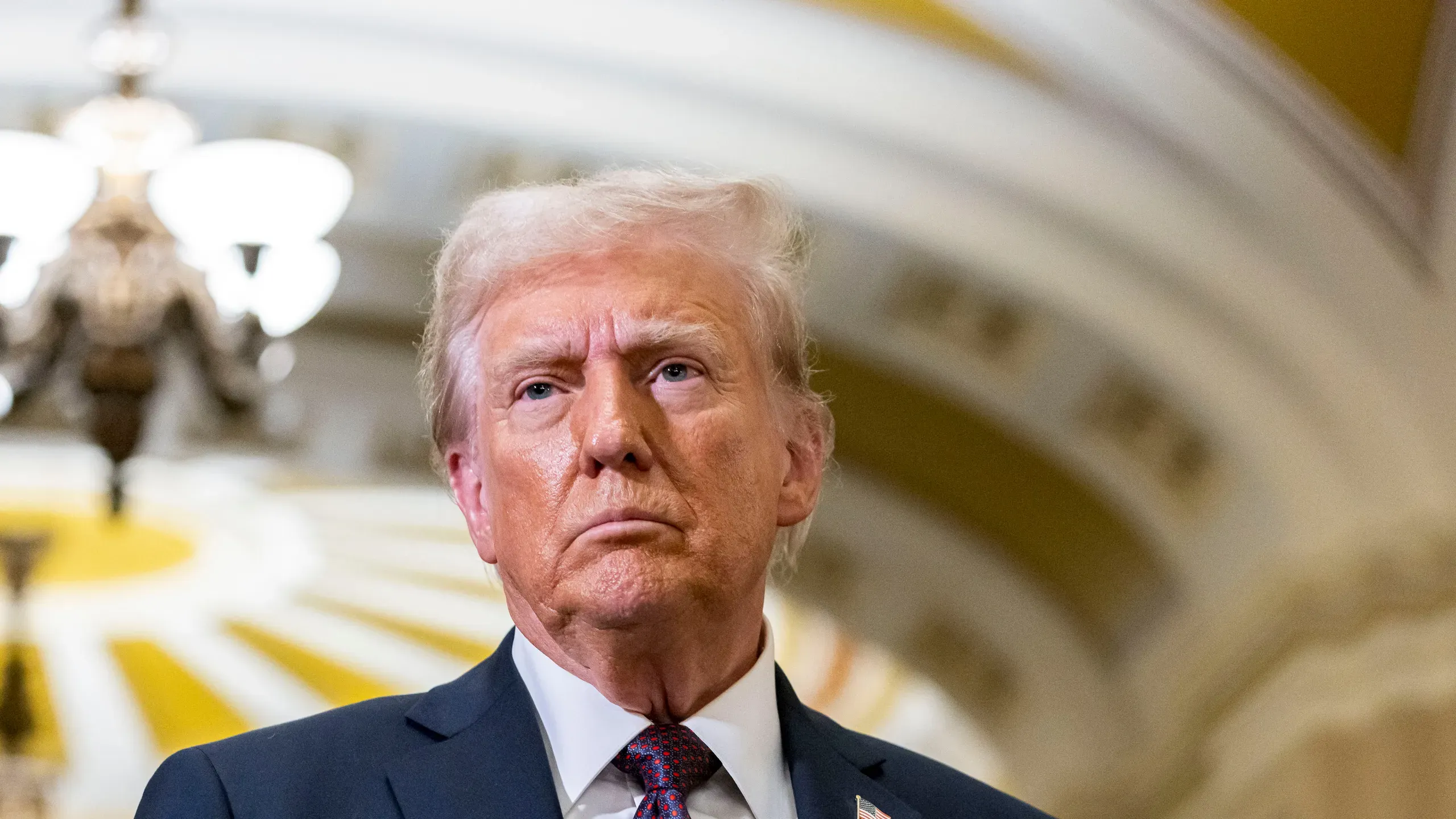 Trump got: Em ê dest danên ser uranyûma Îranê