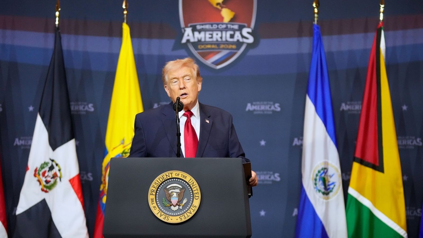  Donald Trump daxuyanî da rojnamegeran, peyama destwerdana bejahiyê ya li Îranê da