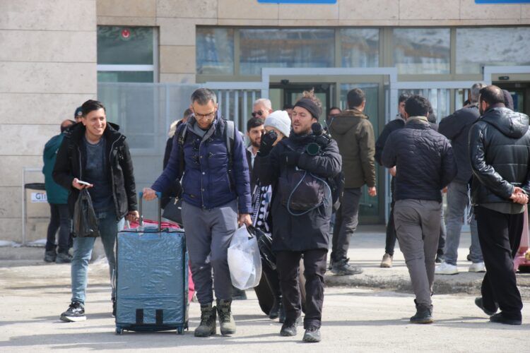 Bi şer re koçberî zêde bû 