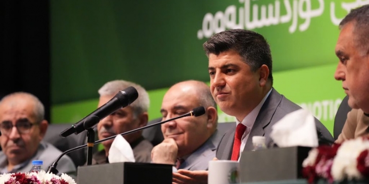 Hevserokê YNK’ê: Em ê nehêlin li herêmê şer pêş bikeve