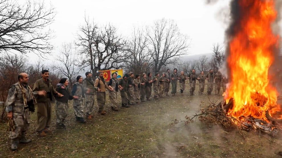Li çiyayên Kurdistanê Agirê Newrozê bilind bû